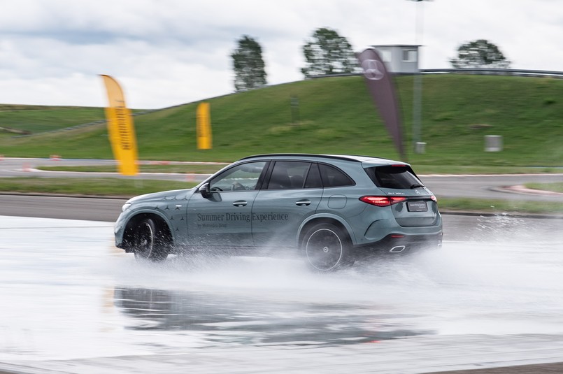 Summer Driving Experience by Mercedes-Benz