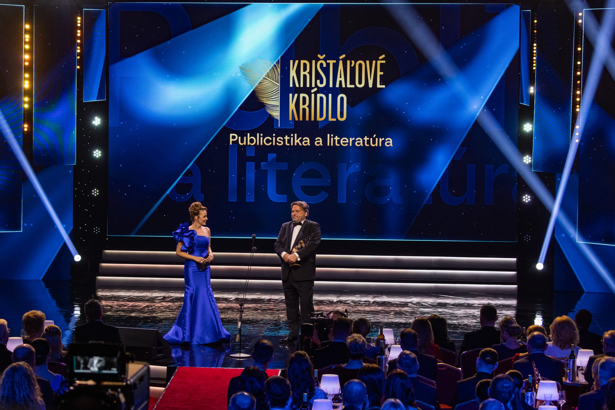 Krištáľové krídlo za rok 2024 - Karin Haydu a Rudolf Schuster.