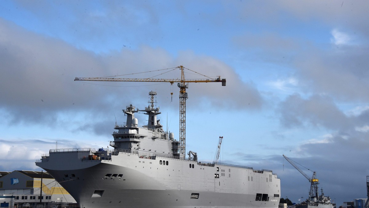 FRANCE MISTRAL HELICOPTER CARRIER