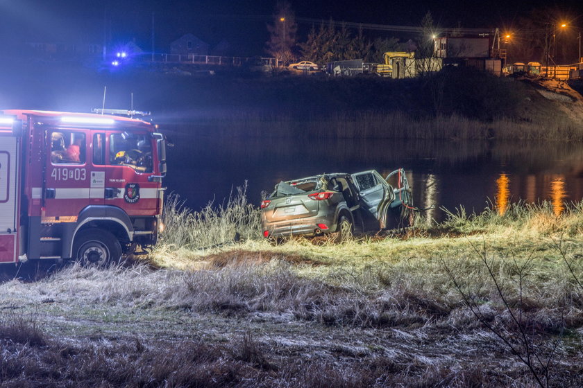 Ukradł auto i uciekał przed policją. Rajd zakończył w rzece