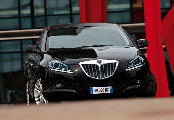 Pod maską czeka stado gotowe do biegu