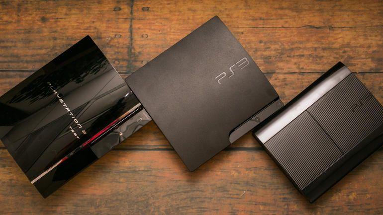 Trojica modelov PlayStation 3, zdroj: cnet.com