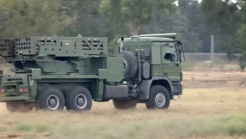 Izraelski raketni sistem PULS