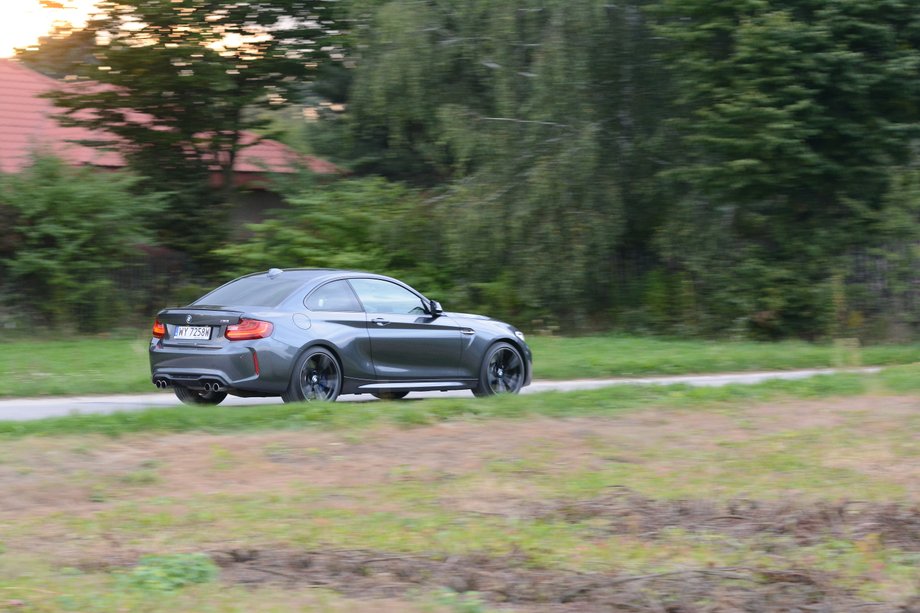 BMW M2 Coupe - 370 KM w przystojnym łobuzie