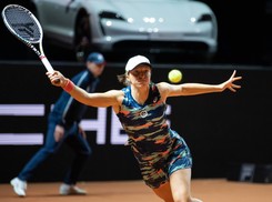 Świątek ze Stuttgartu wyjedzie Porsche! W finale nie dała Sabalence szans [WIDEO]