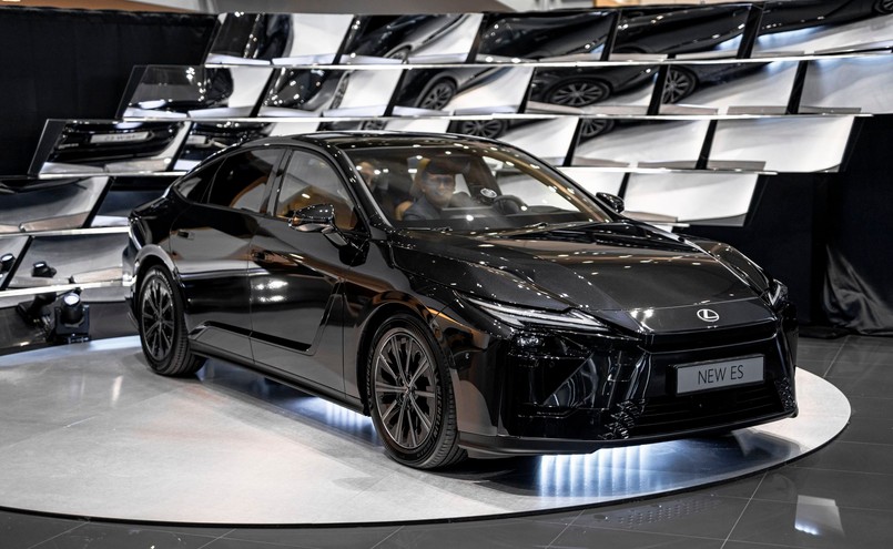 Nowy Lexus ES