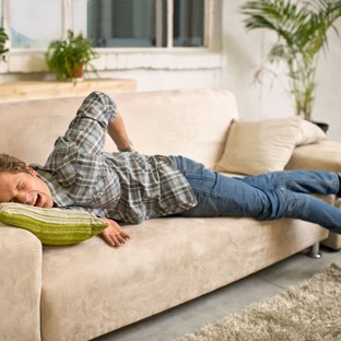 Vesegörcs: amikor a test vészjelzést ad – mi áll a háttérben, és miért fáj ennyire?