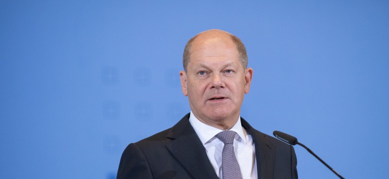 Niemieckie służby weszły do ministerstw. Kandydat SPD na kanclerza podejrzany o pranie pieniędzy