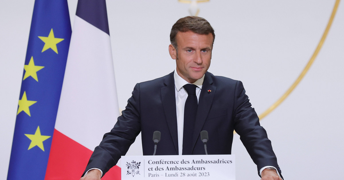 Emmanuel Macron est dur avec le Niger.  Il ne répondra pas aux demandes des escrocs