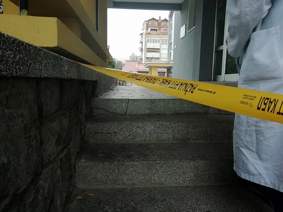 Ispucali zidovi u zgradi Zavoda za plućne bolesti u Nišu 