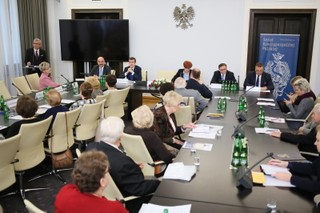 Seniorzy w Senacie: Na starość pracujemy przez całe życie