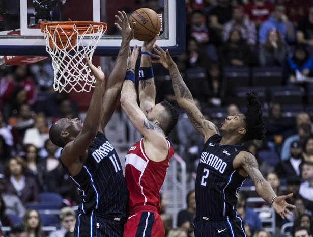 Liga NBA: 12 punktów i miał 11 zbiórek Gortata, Wizards pokonali Magic