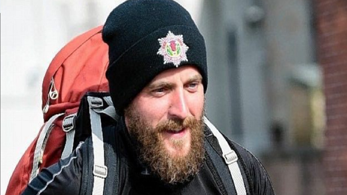 34-letni Wayne Russell z Londynu zakończył najdłuższy bieg w swoim życiu. Podróż wzdłuż linii brzegowej Wielkiej Brytanii zajęła mu ponad 10 miesięcy i pozwoliła zebrać 30 tysięcy funtów (około 157 tysięcy funtów), które przeznaczył na cele charytatywne.