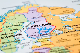 Finlandia szykuje się do zbrojnej konfrontacji. Broń i amunicja przechowywana jest w magazynach w... Norwegii