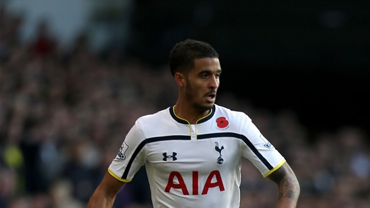 Oficjalna strona Swansea City poinformowała, że obrońca Kyle Naughton nie wystąpi już w bieżącym sezonie Premier League. Powodem absencji jest uszkodzenie więzadeł stawu skokowego.