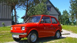 oto fiat 126p na węgiel drzewny. mechanik miał dość drogiej benzyny