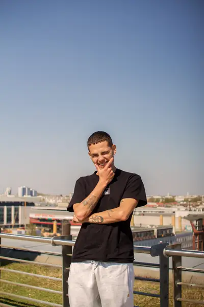 Slowthai: Nie potrzebuję gównianych narkotyków, żeby poczuć się dobrze