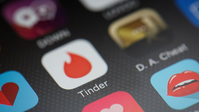 A Tinder-csaló: Azt hitték, hogy megfogták az álompasit, de brutális átverés áldozatai lettek