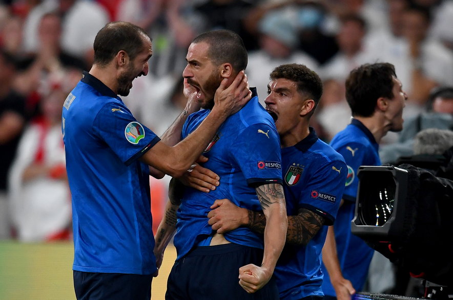 Radość po bramce Leonardo Bonucciego w finale Euro 2020