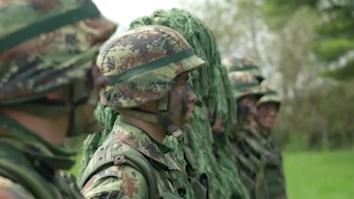 PRVIH 10 NEDELJA U KASARNI ZA MUŠKARCE I ŽENE OD OKTOBRA Kurs za podoficire Vojske Srbije: Beneficirani radni staž i mogućnost napredovanja