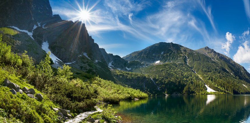 Korek gigant w drodze na Morskie Oko