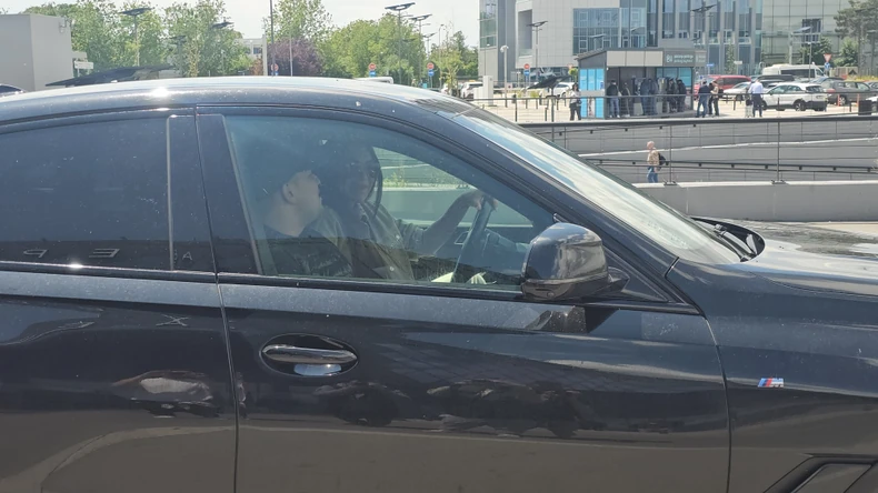 Uroš Živković, aerodrom