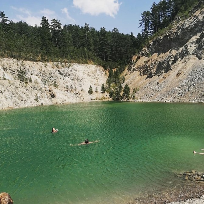 Tavničko jezero