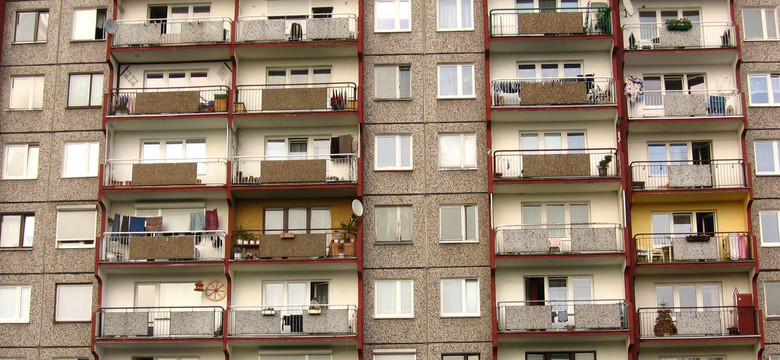 Ponad pięć milionów Polaków w biedamieszkaniach