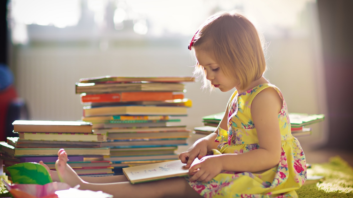 Dzień Dziecka to czas, gdy rodzice, babcie, dziadkowie, a tak naprawdę wszyscy myślą o podarunkach, które wręczą swoim milusińskim. HarperKids poleca kilkanaście propozycji ze swojej oferty, wśród których znajdują się upominki, które zadowolą i tych zupełnie małych i tych ciut większych. 