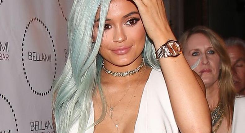 Kylie Jenner flaunts blue hair at Bellami Beauty Bar in California 