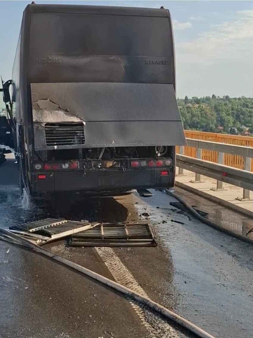 Požar na autobusu
