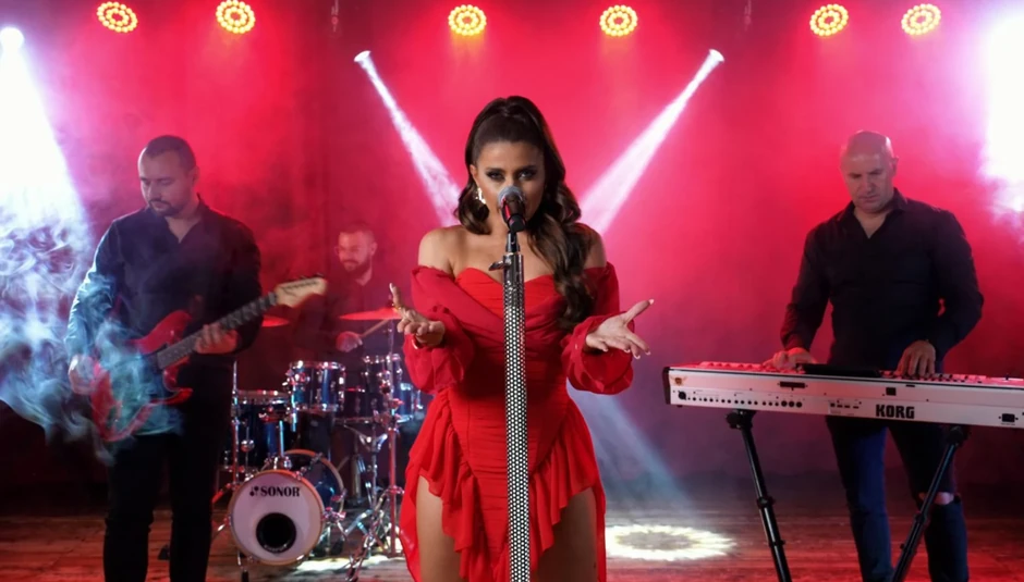 Darko Lazić u spotu sestre Katarine Lazić