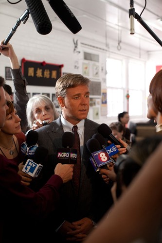 Russell Crowe w filmie 'Władza'