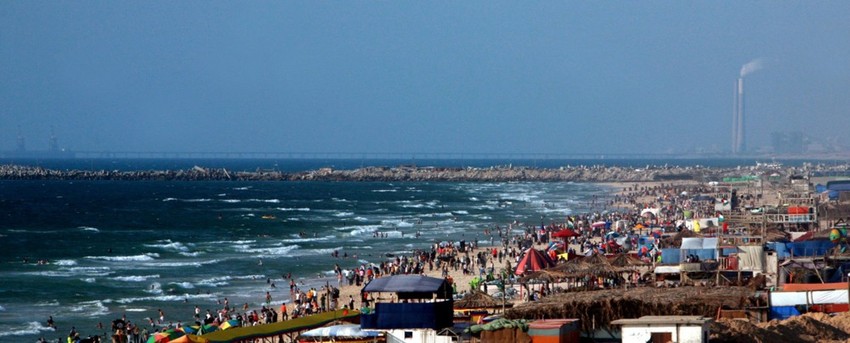 Palestinci na plaži u Gaza Sitiju 22. maja 2009.