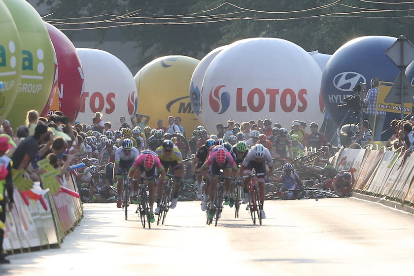 Masakra na finiszu etapu Tour de Pologne!