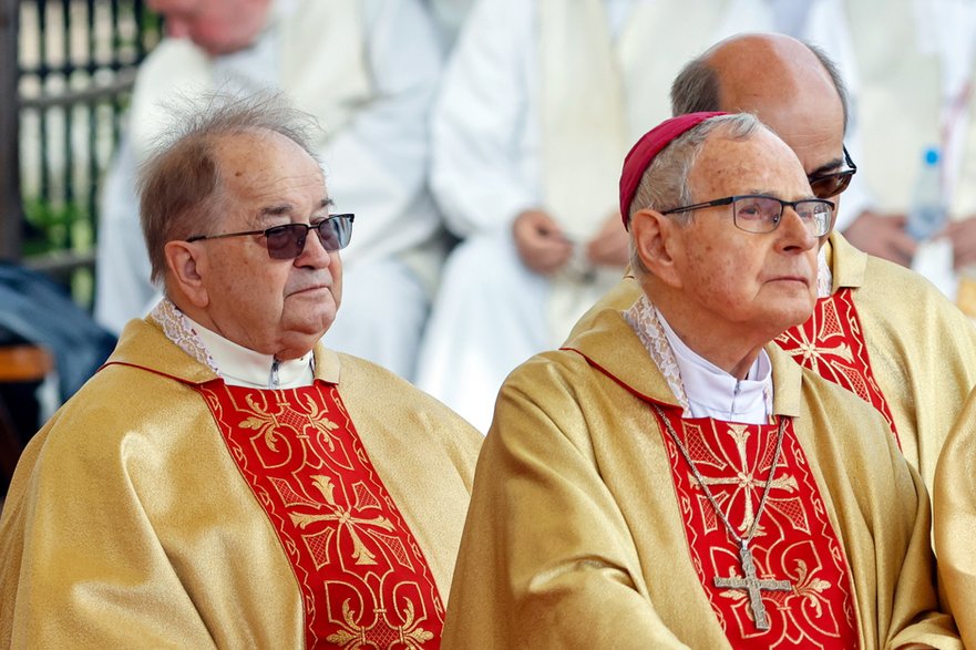 Ks. Tadeusz Rydzyk i bp Antoni Długosz w 2024 r.