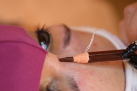 Evo kako da vaše obrve uvek izgledaju savršeno čak i bez šminke