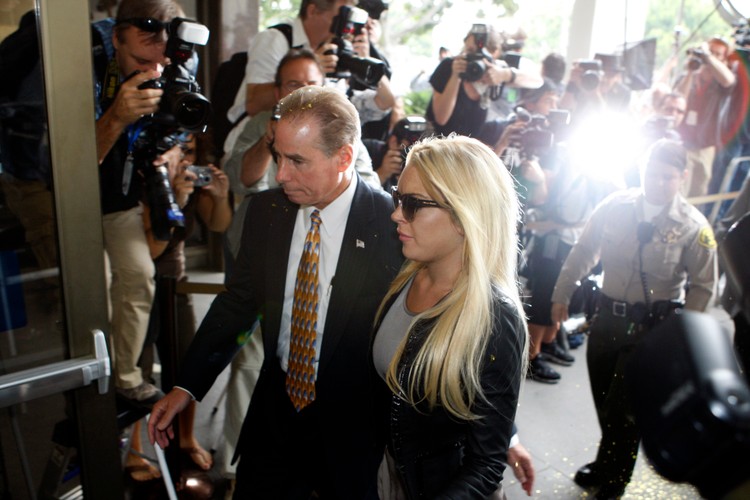 Przed budynkiem sądu pojawiły się tłumy reporterów