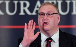 Święczkowski: TVN nie przekazała śledczym wszystkich nagrań z "urodzin Hitlera"