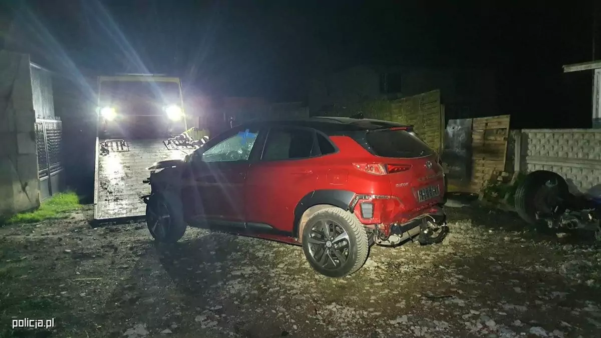 Rozbierał auto z Niemiec. Wpadł w Wołominie, gdy kończył rozbiórkę