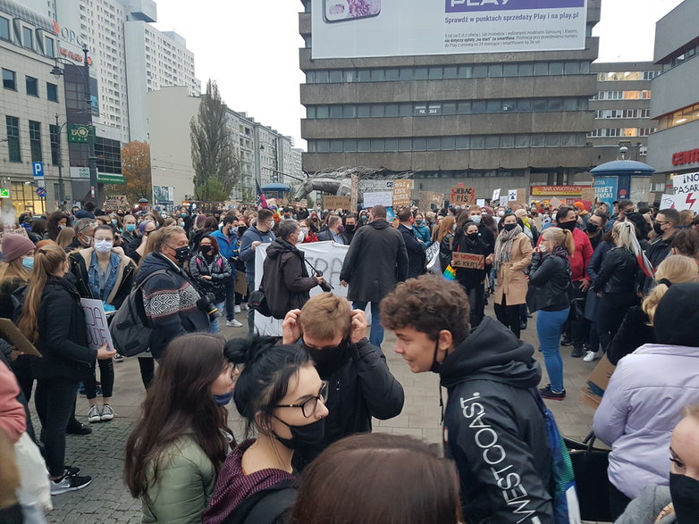 Protest przeciwko zaostrzaniu przepisów aborcyjnych w Łodzi - wtorek 27.10