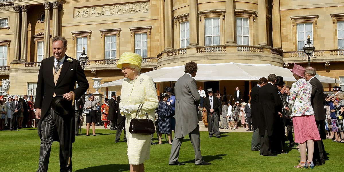 Królowa Elżbieta urządziła garden party