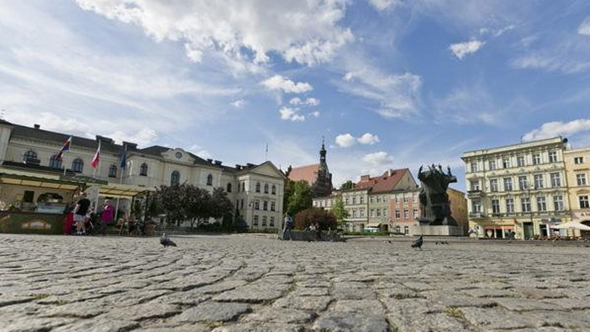 Urząd Miasta Bydgoszczy nie ma nic przeciwko temu, żeby na płycie Starego Rynku stanęły punkty sprzedaży różnych smakołyków - informuje portal bydgoszcz24.pl.