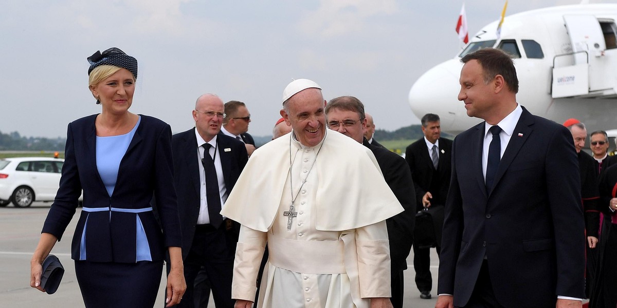 Para prezydencka przywitała papieża Franciszka 