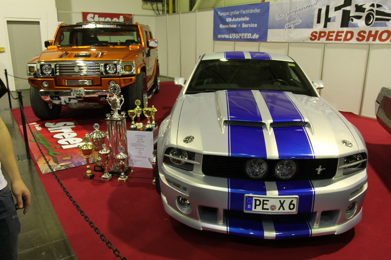 Essen Motor Show 2012 - zwariowane bolidy i szokujące dziewczyny