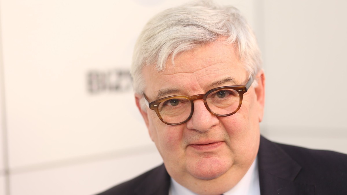 Były szef niemieckiej dyplomacji Joschka Fischer ostrzega dziś na łamach "Sueddeutsche Zeitung", że wydarzenia polityczne w tym i przyszłym roku mogą osłabić Zachód i utorować Rosji drogę do odzyskania dominacji we wschodniej części kontynentu.