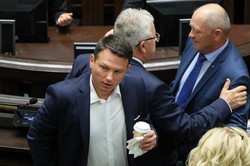 Konfederacja jak PiS? Wiceminister z PSL rozczarowany: Dziś norki, jutro mięso, pojutrze mleko...