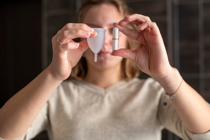Tampon i menstrualna čašica