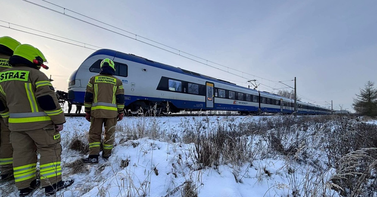 Chwile grozy na torach pod Łodzią. Maszynista odkrył, że brakuje kawałka szyny
