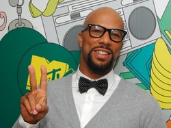 Common zmienił barwy